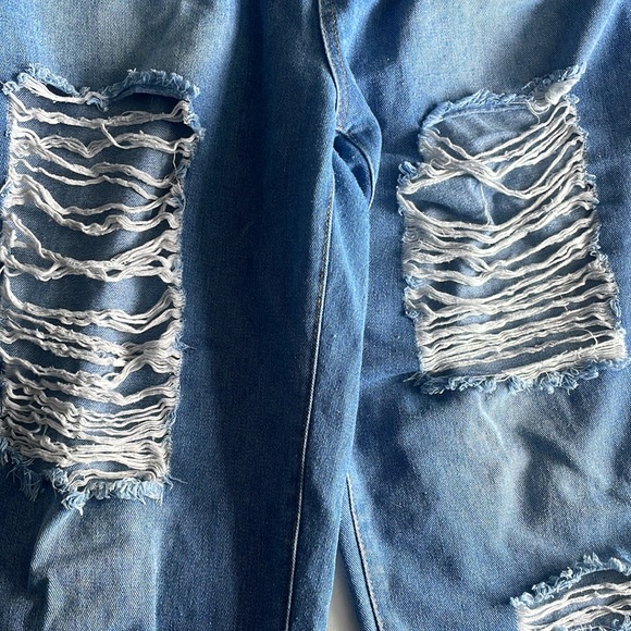 Shein Ripped jeans - Picture 3 of 6
